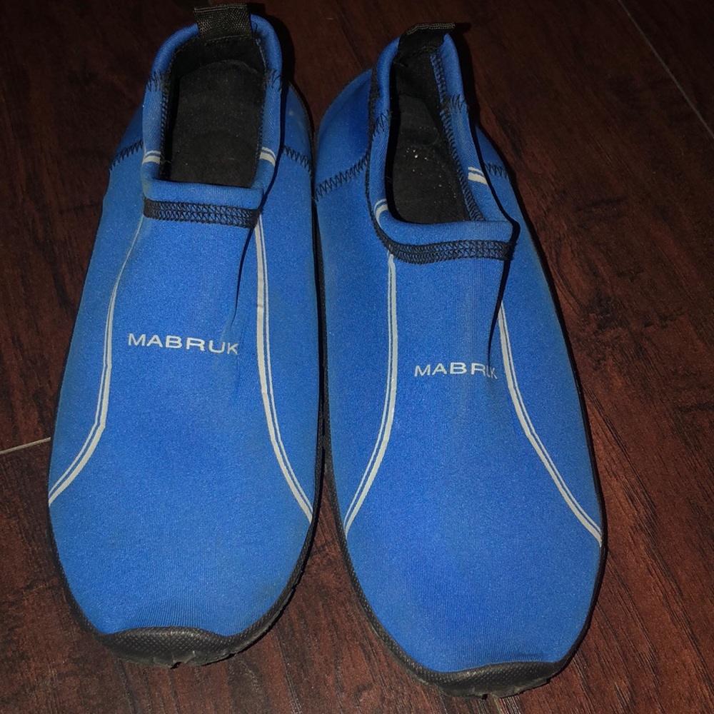 Water shoes